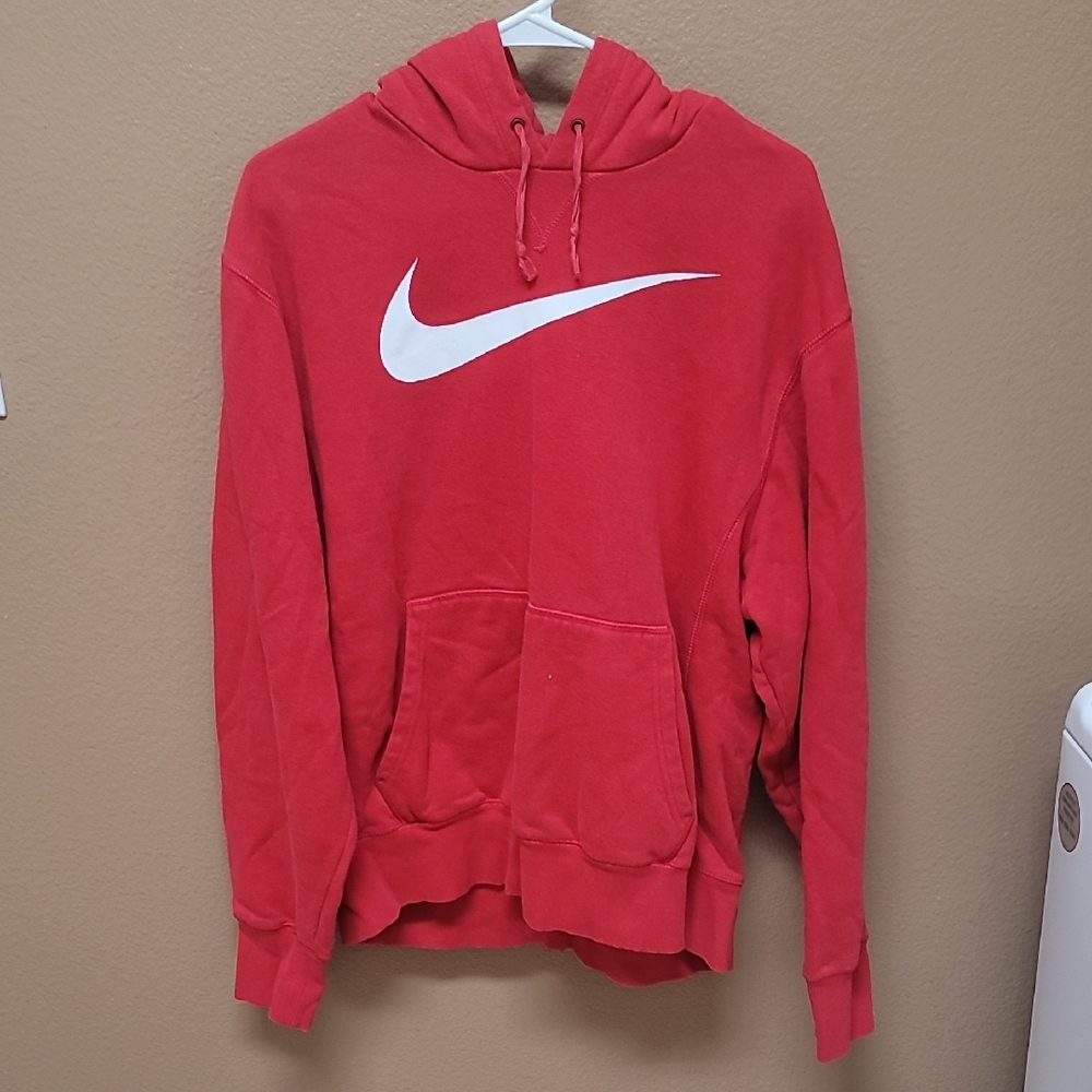 Nike Men's Classic Red Hoodie ❤️